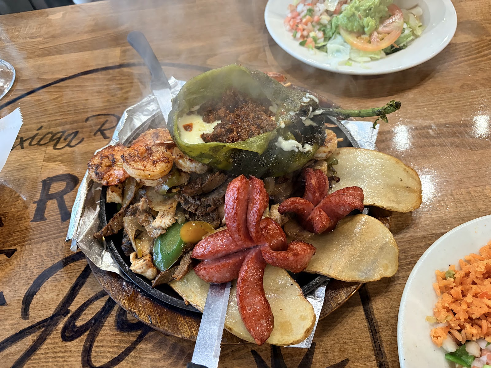 Guests enjoying a meal at El Rodeo de Jalisco